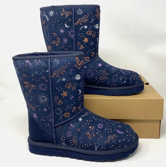 UGG Stary Night Classic Zodiac Short PRICE FIRM - Picture 7 of 8